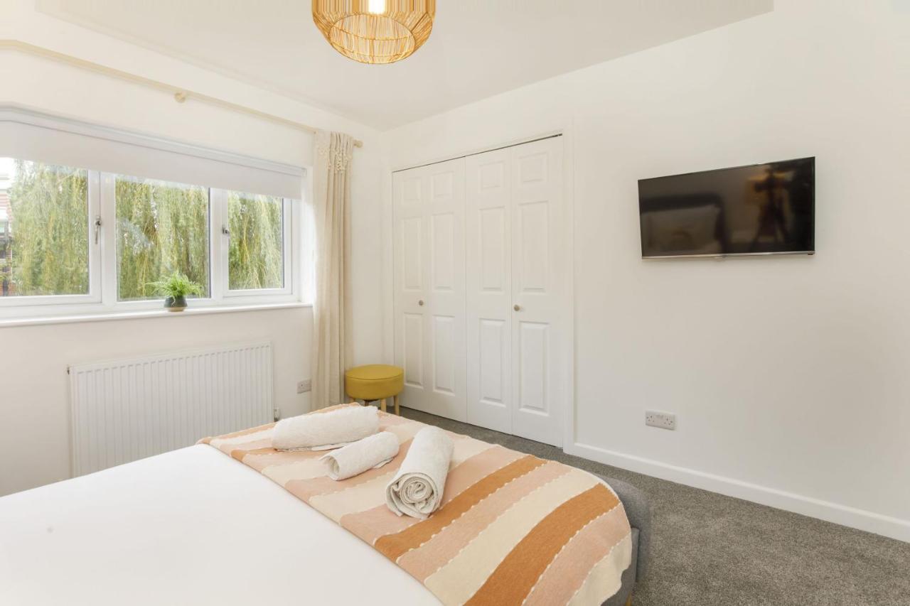 The Willows With Free Parking For 2 Cars York Exterior photo